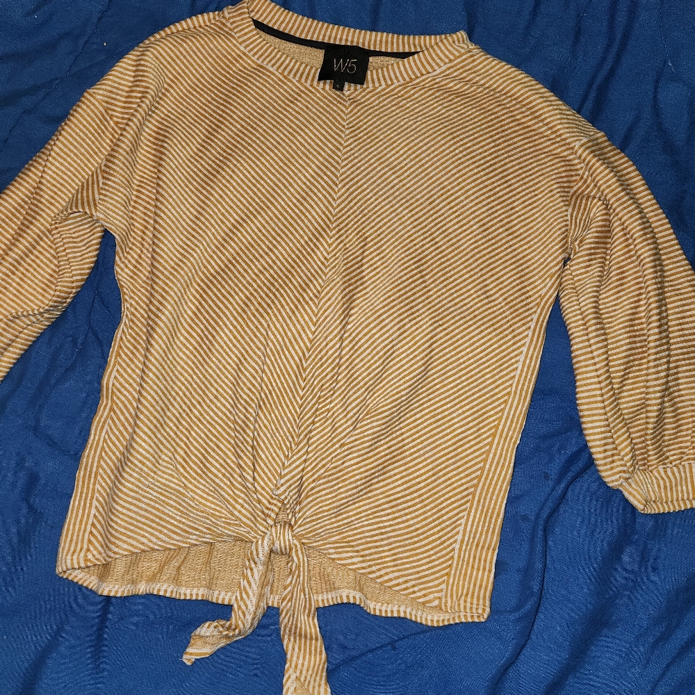 Small W5 3/4 sleeve shirt